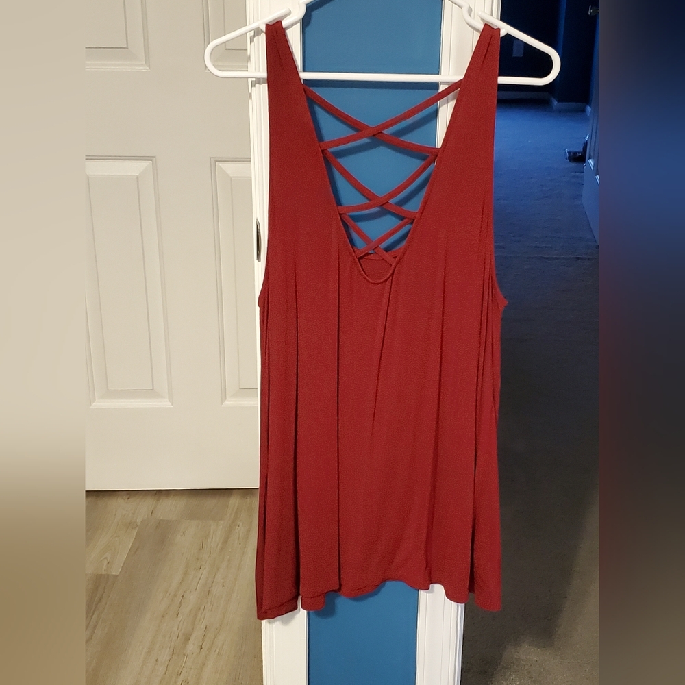 Red lace-back sleeveless tank top (Torrid 1)